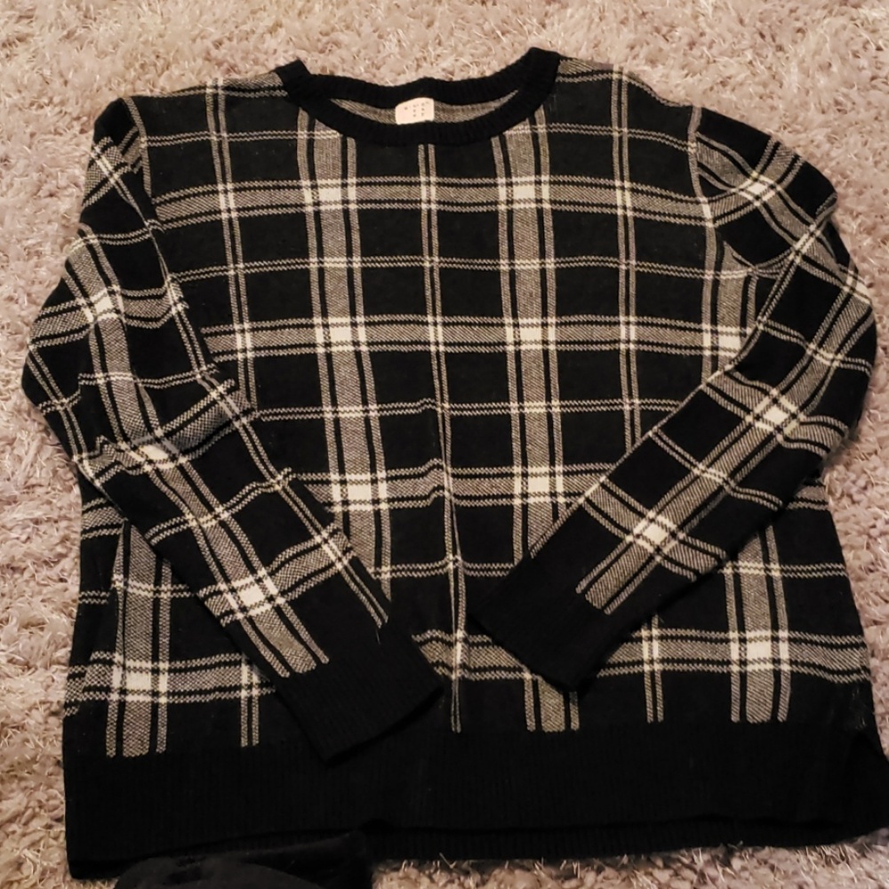 Long sleeve sweater